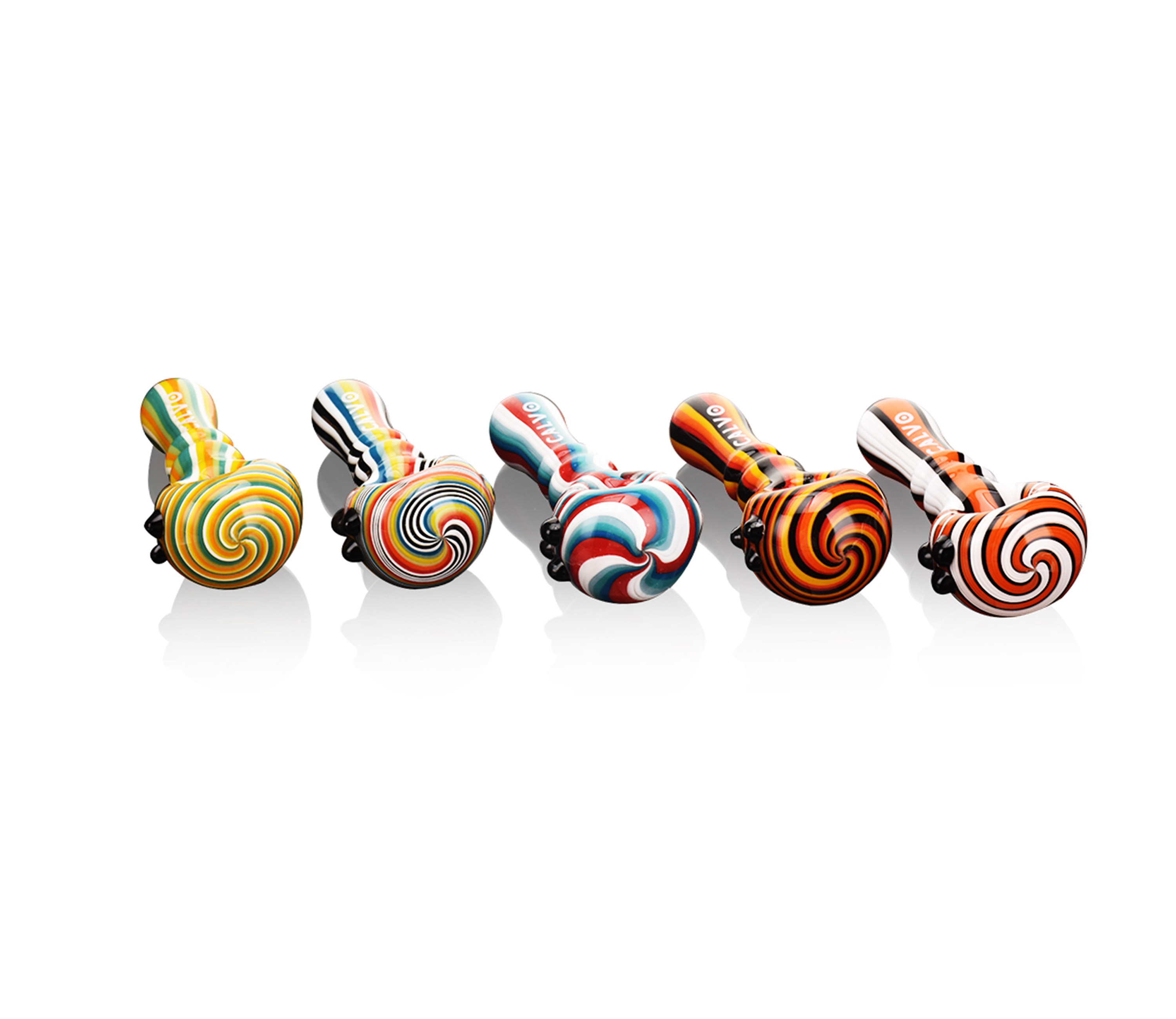 gläser, pfeife?, glasrohr?, bunte schleifen, swirl